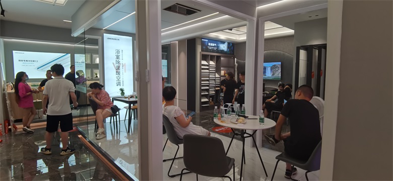 聯(lián)小邦重裝開業(yè)活動(dòng).jpg